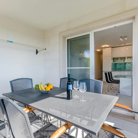 Mladinic Palace Milna (Brac)