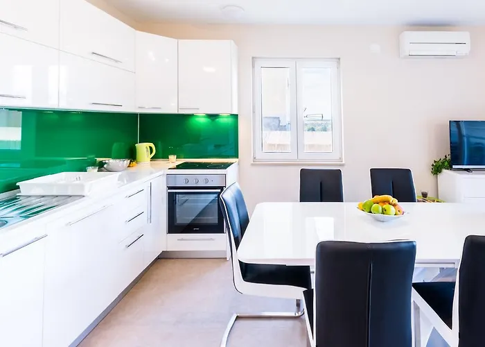 Mladinic Palace Milna (Brac)