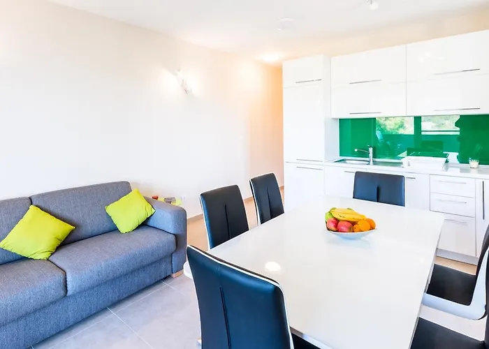 Διαμέρισμα Mladinic Palace *