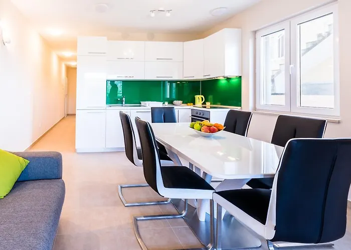 Διαμέρισμα Mladinic Palace *