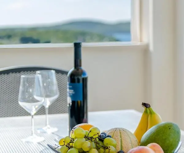 아파트 Mladinic Palace *