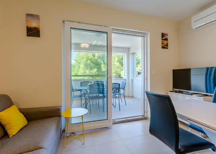 Mladinic Palace 아파트